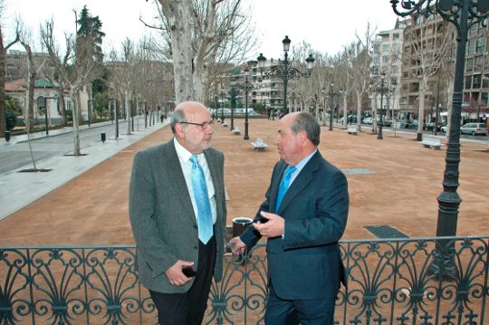©Ayto.Granada: El Paseo del Salón aumenta en 2.000 metros cuadrados el espacio para los peatones
©Ayto.Granada: El Paseo del Salón aumenta en 2.000 metros cuadrados el espacio para los peatones